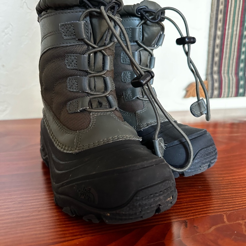 EUC North Face Alpenglow IV' Bungee Lace Waterproof Boot Toddler Size 12